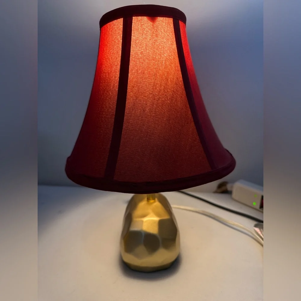 Vintage Nautical  Gold Faceted‎ Whale Table Accent Lamp Red Shade Decor ~12”